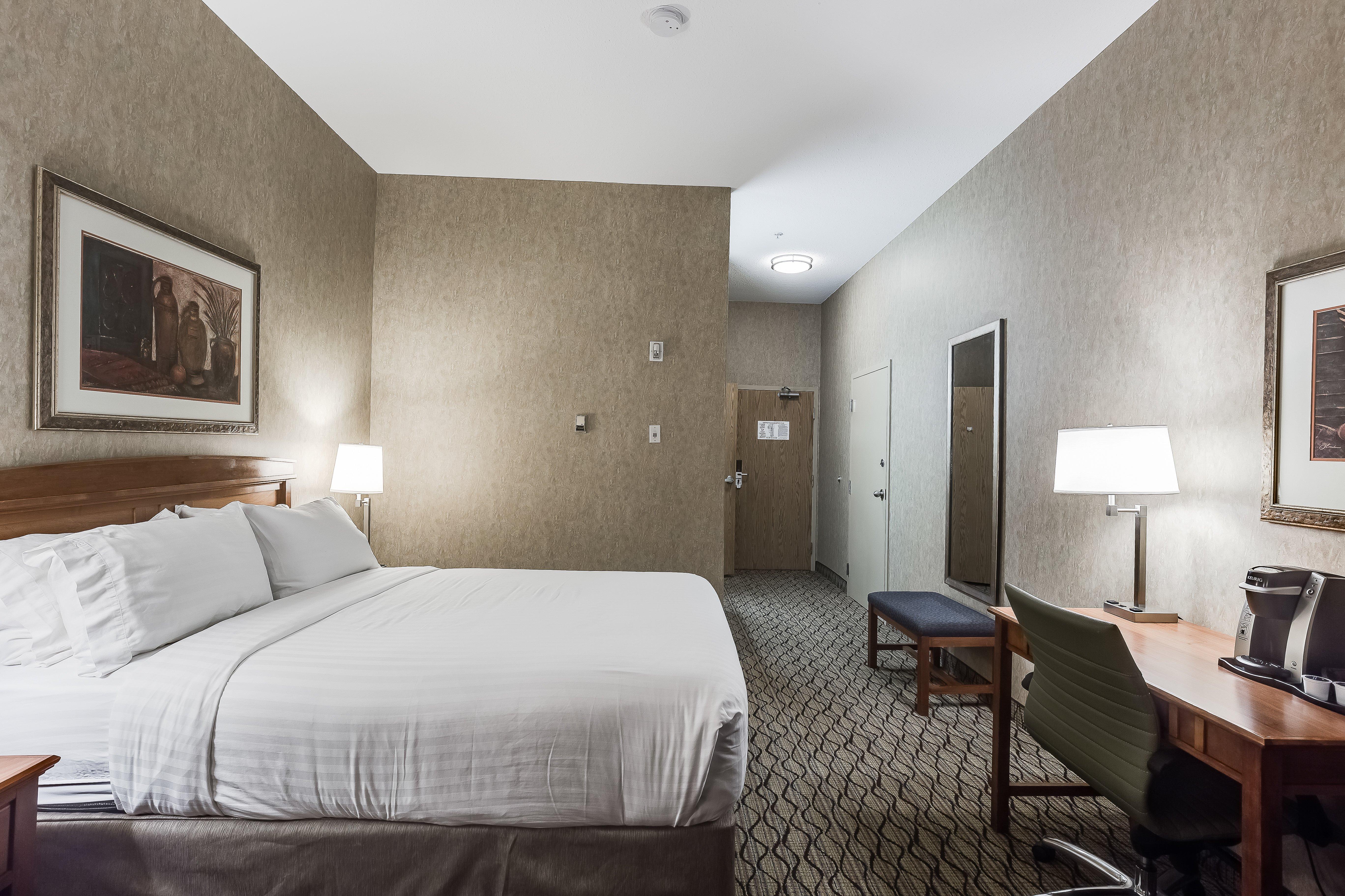 Holiday Inn Express Hotel & Suites Saskatoon By Ihg Exterior foto