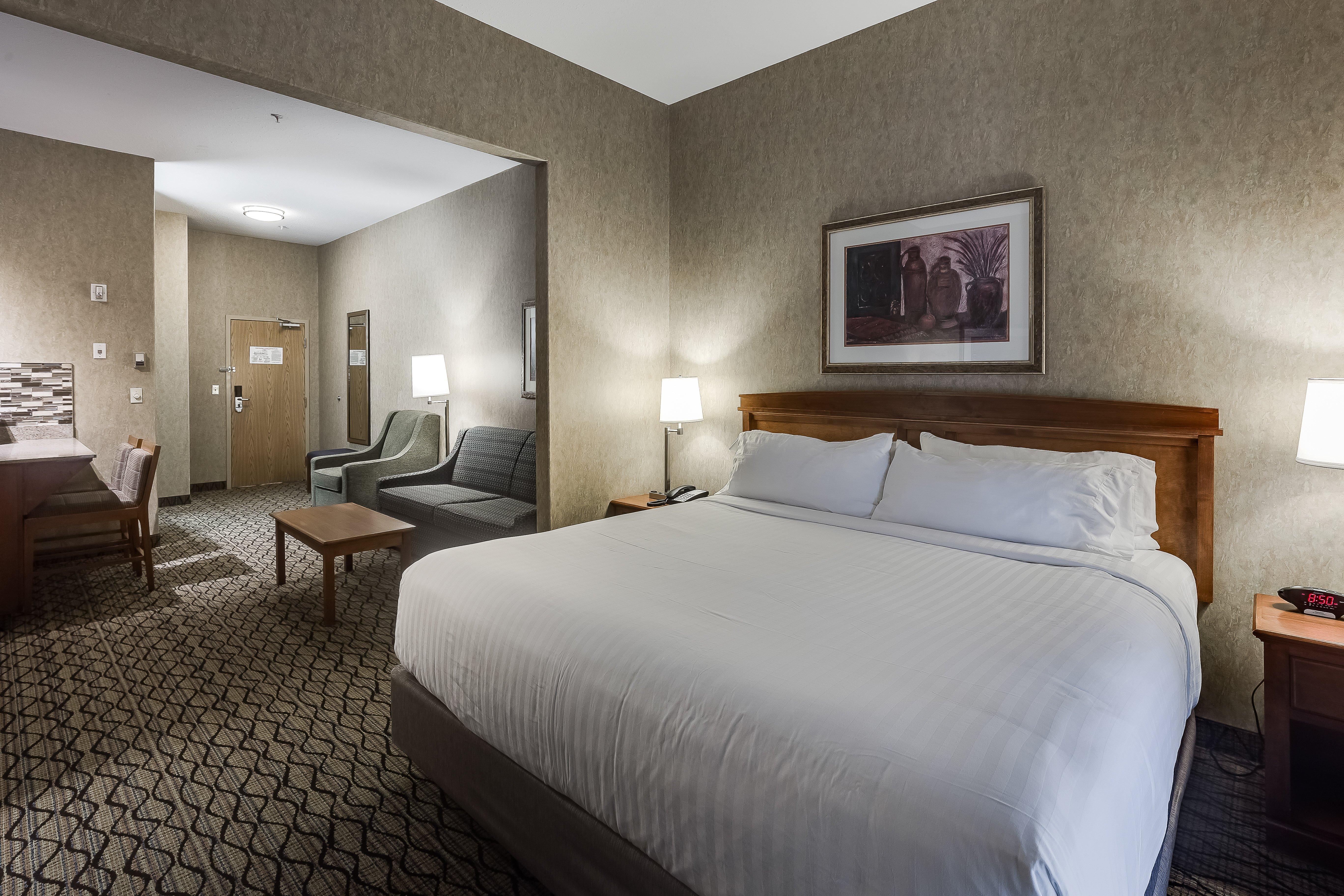 Holiday Inn Express Hotel & Suites Saskatoon By Ihg Exterior foto